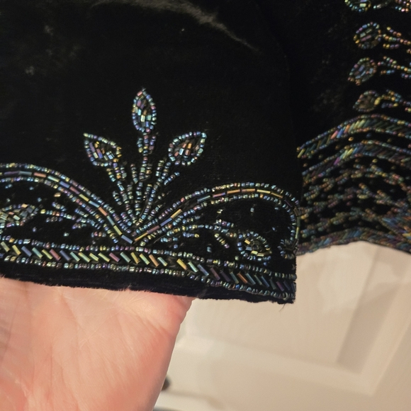 Tan Chho Vintage Velvet Beaded Jacket - Picture 4 of 11